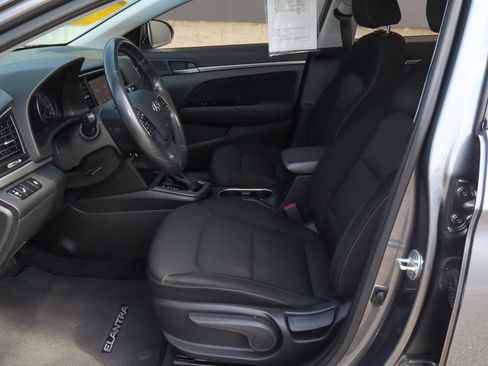 Used 2018 Hyundai Elantra Value Edition FWD image 7