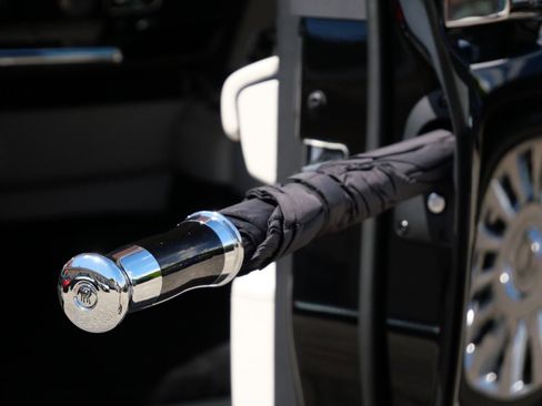 Used 2024 Rolls-Royce Phantom Extended Wheelbase w/ The Phantom Package image 6