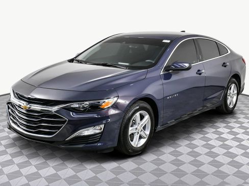 Used 2025 Chevrolet Malibu LS image 4