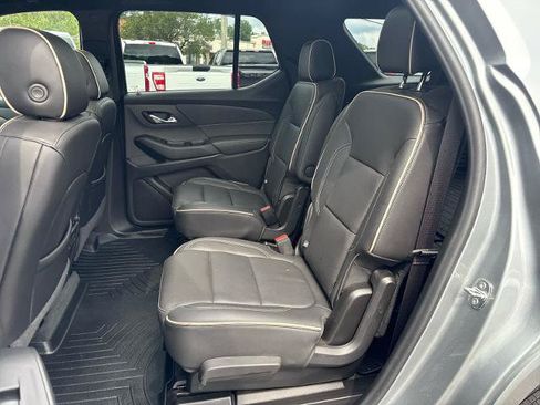 Used 2023 Chevrolet Traverse Premier AWD/4WD image 17