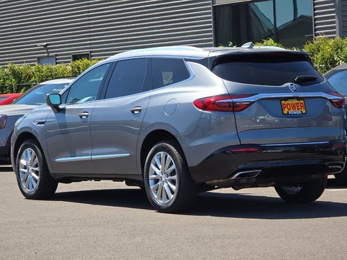 Used 2020 Buick Enclave Essence FWD image 6