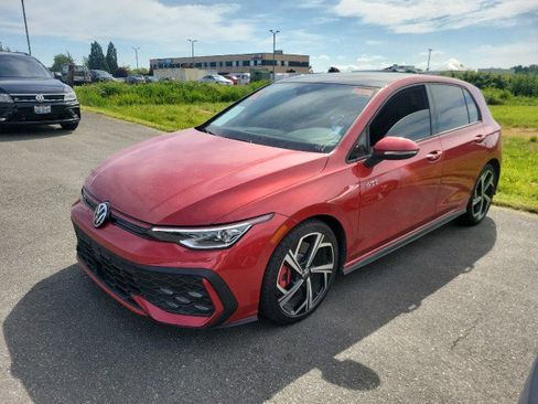 Used 2025 Volkswagen GTI SE FWD image 1