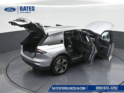 New 2025 Lincoln Nautilus Premier w/ Equipment Group 102A image 56