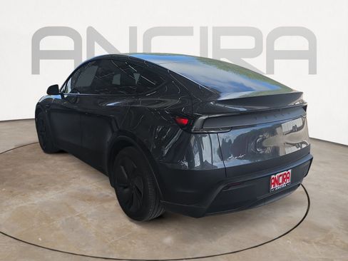 Used 2026 Tesla Model Y Long Range AWD/4WD image 6