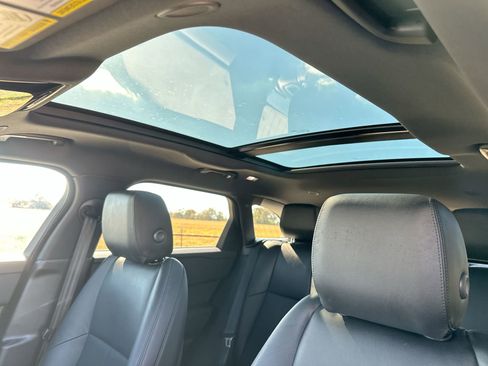 Used 2025 Land Rover Range Rover Velar Dynamic SE image 22