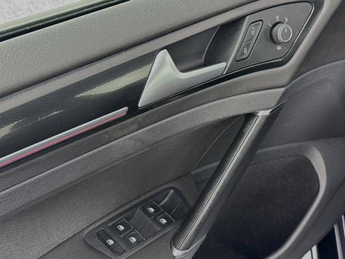 Used 2017 Volkswagen GTI S image 17