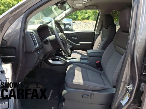 Used 2022 Nissan Frontier SV AWD/4WD image 16