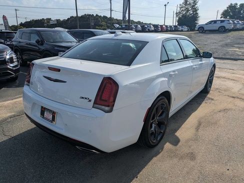 Used 2023 Chrysler 300 S RWD image 3