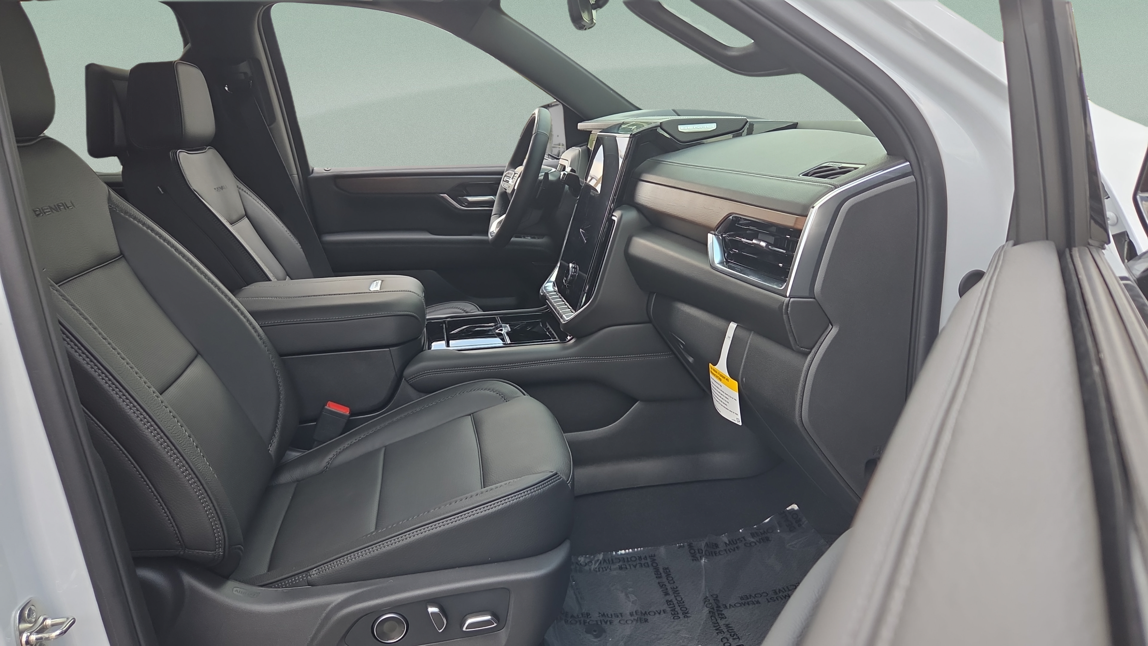 New 2026 GMC Yukon Denali w/ Denali Reserve Package AWD/4WD image 15