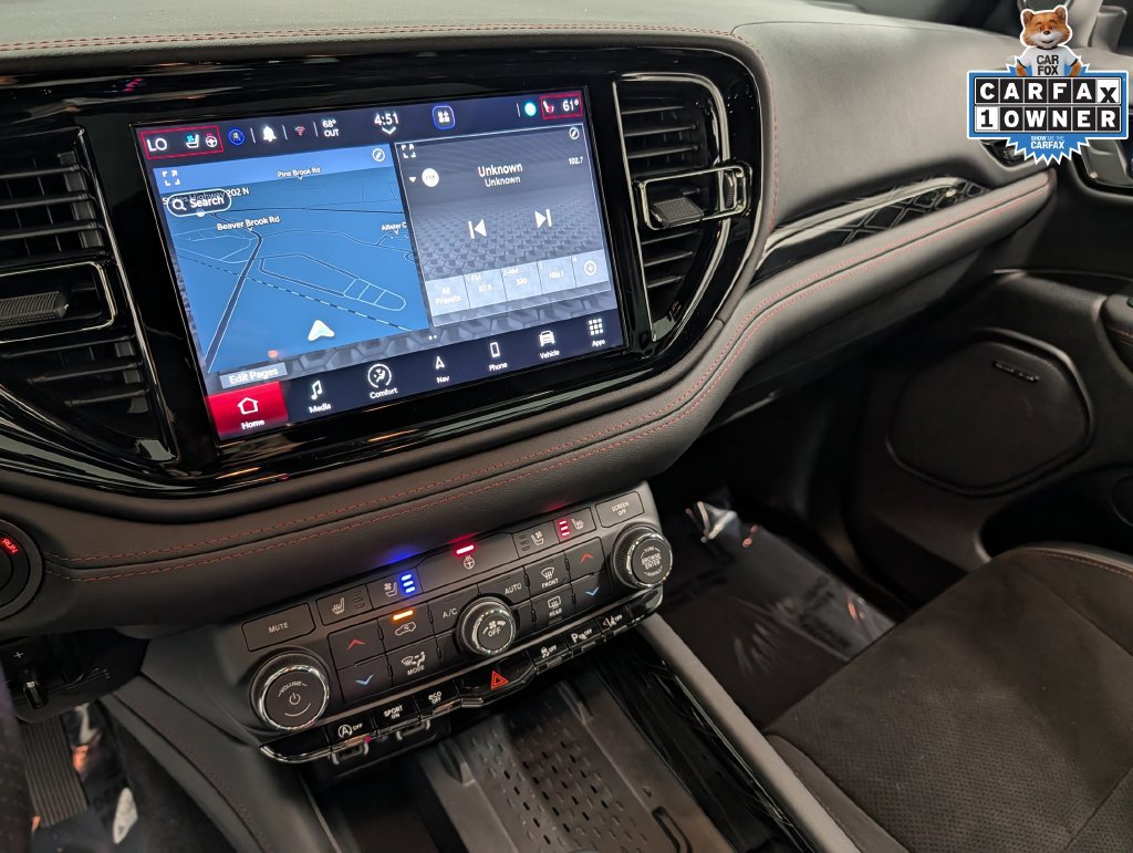 Used 2025 Dodge Durango GT AWD/4WD image 14