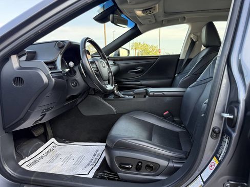 Used 2019 Lexus ES 350 w/ Premium Package image 9
