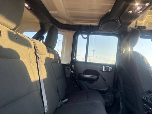 Used 2019 Jeep Wrangler Unlimited Sport S AWD/4WD image 27