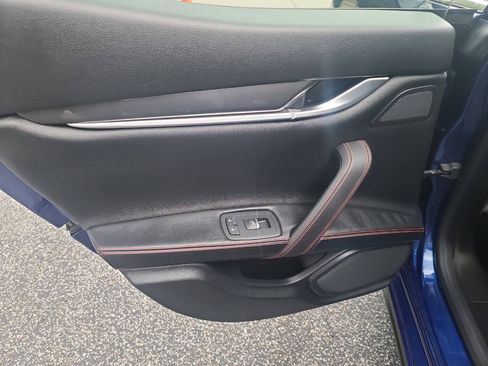 Used 2017 Maserati Ghibli S RWD image 28
