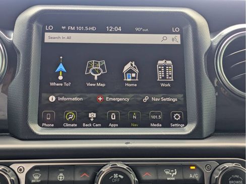 Used 2020 Jeep Wrangler Unlimited Sahara AWD/4WD image 16