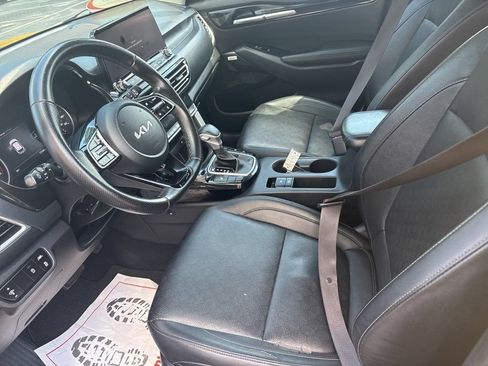 Used 2022 Kia Seltos SX w/ Sunroof Package AWD/4WD image 16