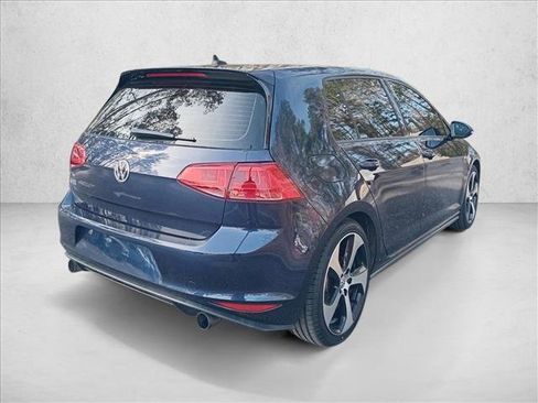 Used 2017 Volkswagen Golf S image 4