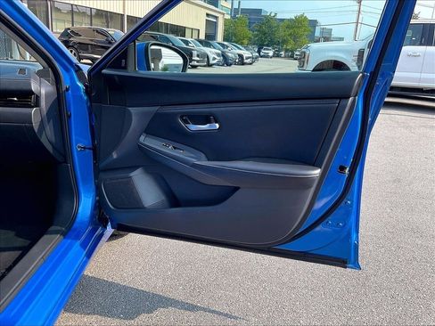 Used 2023 Nissan Sentra SV FWD image 12