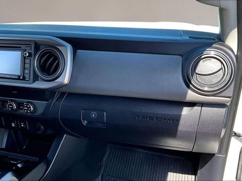 Used 2019 Toyota Tacoma SR5 image 21