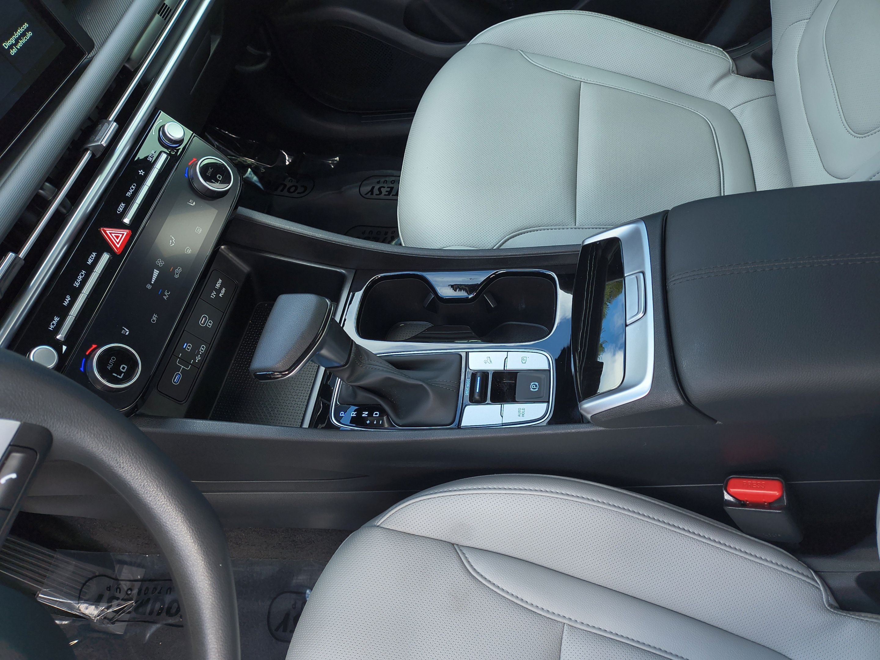 Certified 2025 Hyundai Santa Cruz SEL FWD image 20