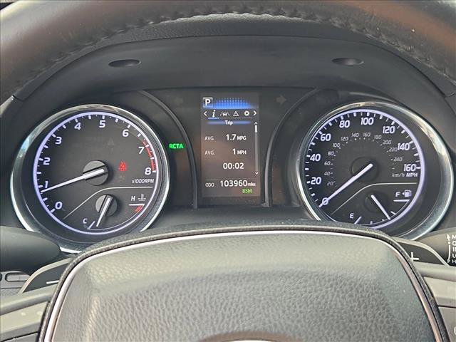 Used 2020 Toyota Camry SE w/ Convenience Package FWD image 11