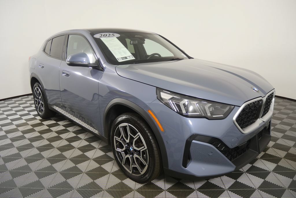Certified 2025 BMW X2 xDrive28i AWD/4WD image 2