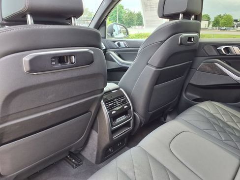 Used 2024 BMW X5 xDrive40i AWD/4WD image 18