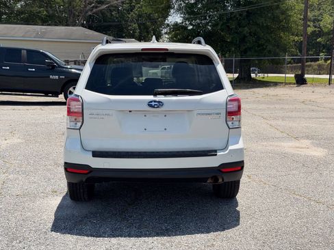 Used 2017 Subaru Forester 2.5i Premium AWD/4WD image 7