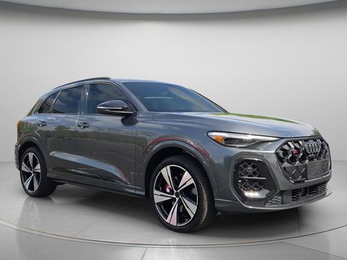 New 2026 Audi SQ5 Premium Plus image 3