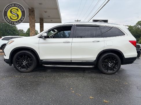 Used 2016 Honda Pilot Touring image 3