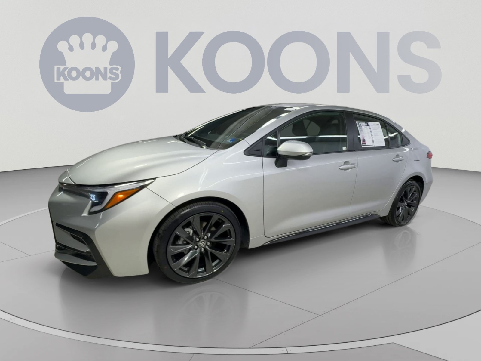 Used 2025 Toyota Corolla SE FWD image 5