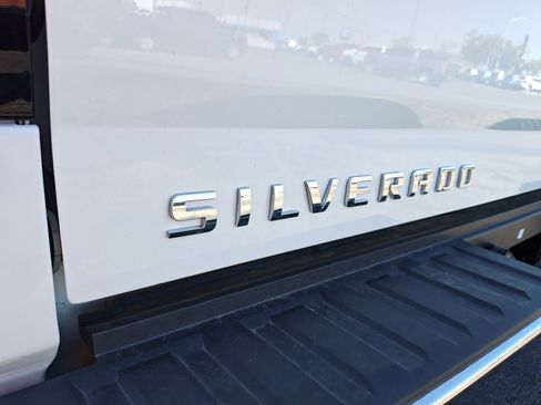 Used 2018 Chevrolet Silverado 1500 LT w/ Trailering Package AWD/4WD image 16
