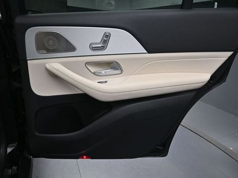 Used 2025 Mercedes-Benz GLS 450 GLS 450 image 29