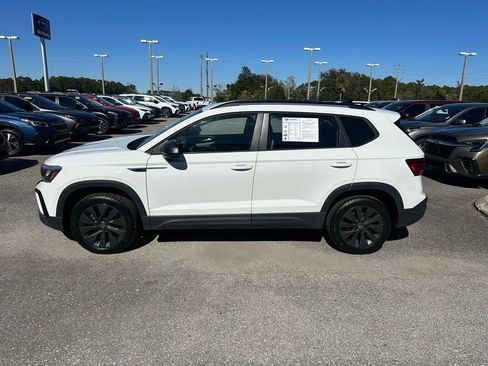 Used 2023 Volkswagen Taos S w/ Driver Assistance Package image 11