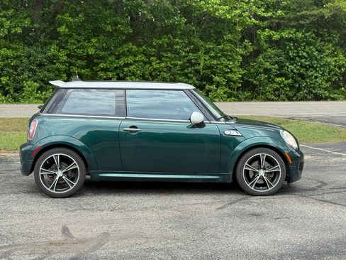 Used 2010 MINI Cooper S FWD image 2