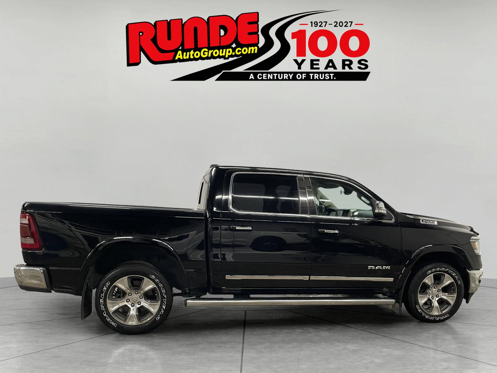 Used 2019 RAM 1500 Laramie AWD/4WD image 6