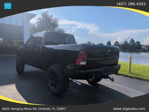 Used 2017 RAM 1500 Express w/ Black Ram 1500 Express Group RWD image 3