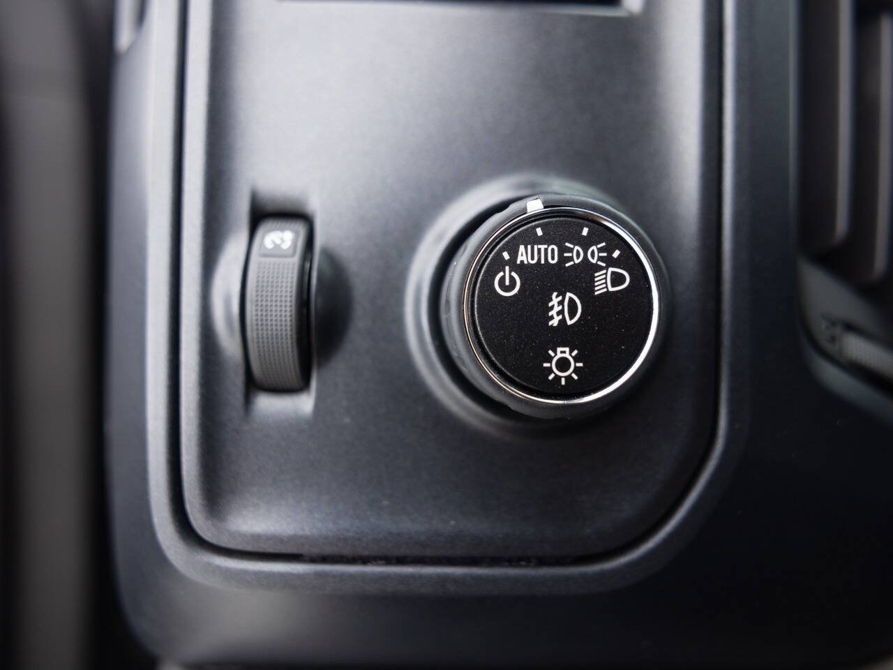 Used 2014 GMC Sierra 1500 4x4 Crew Cab image 37