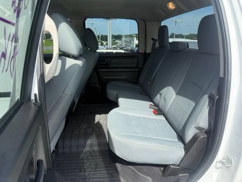Used 2019 RAM 1500 Express w/ Express Value Package AWD/4WD image 14