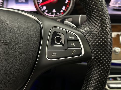 Used 2018 Mercedes-Benz E 400 4MATIC Sedan w/ Premium 1 Package image 24