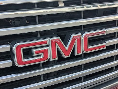 Used 2017 GMC Yukon SLT w/ Premium Edition image 13
