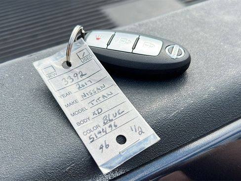 Used 2017 Nissan Titan SV image 36