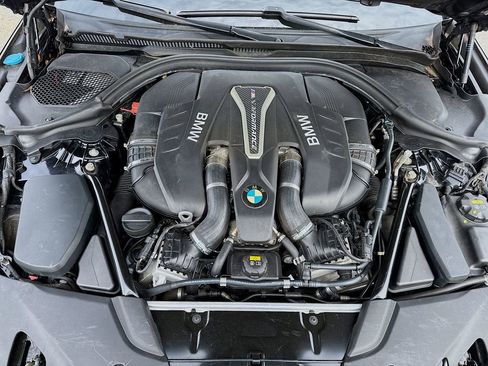 Used 2018 BMW M550i xDrive image 34