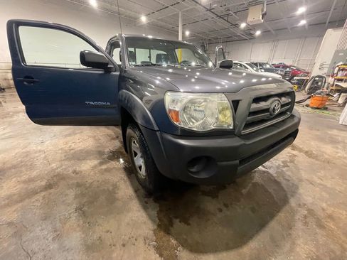 Used 2010 Toyota Tacoma 4x4 Regular Cab image 14