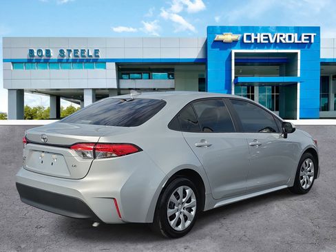 Used 2024 Toyota Corolla LE FWD image 4