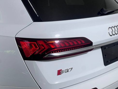 Used 2021 Audi SQ7 Prestige AWD/4WD image 14