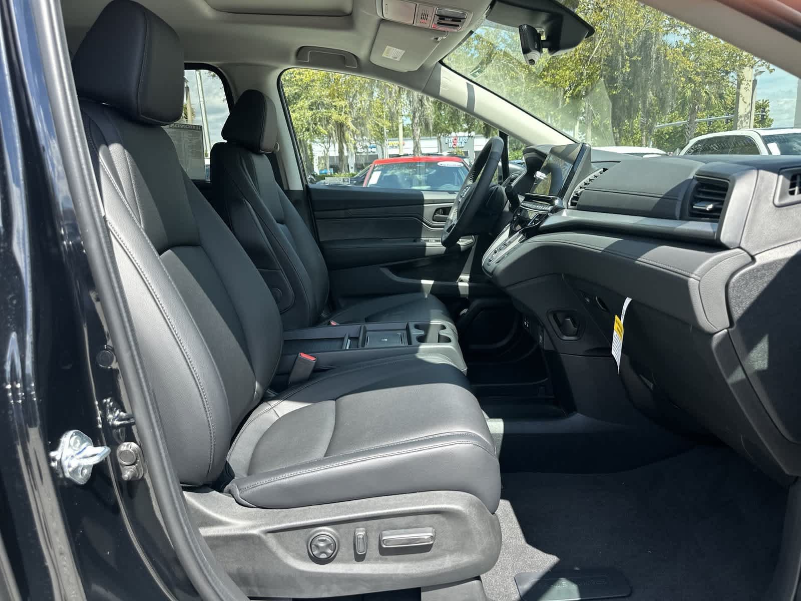 New 2027 Honda Odyssey EX-L image 17