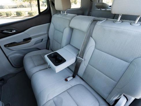 Used 2021 GMC Acadia SLE w/ Driver Convenience Package image 28