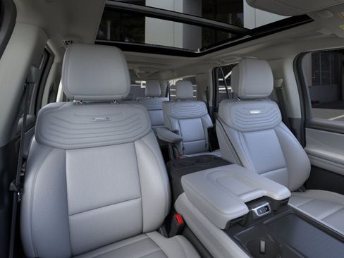 New 2026 Ford Expedition Max Platinum w/ Platinum Ultimate Package AWD/4WD image 10