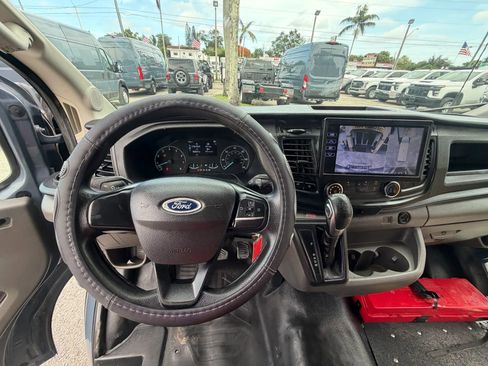 Used 2021 Ford Transit 350 DRW RWD image 13