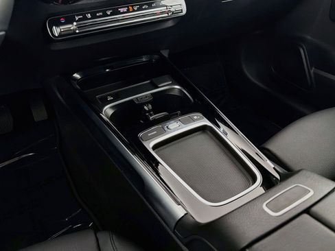 Certified 2026 Mercedes-Benz GLB 250 image 7